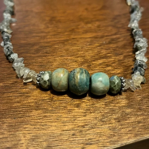 Jade Stones with Polished Multi Stone Chips Toggle Vintage Necklace - Picture 2 of 7